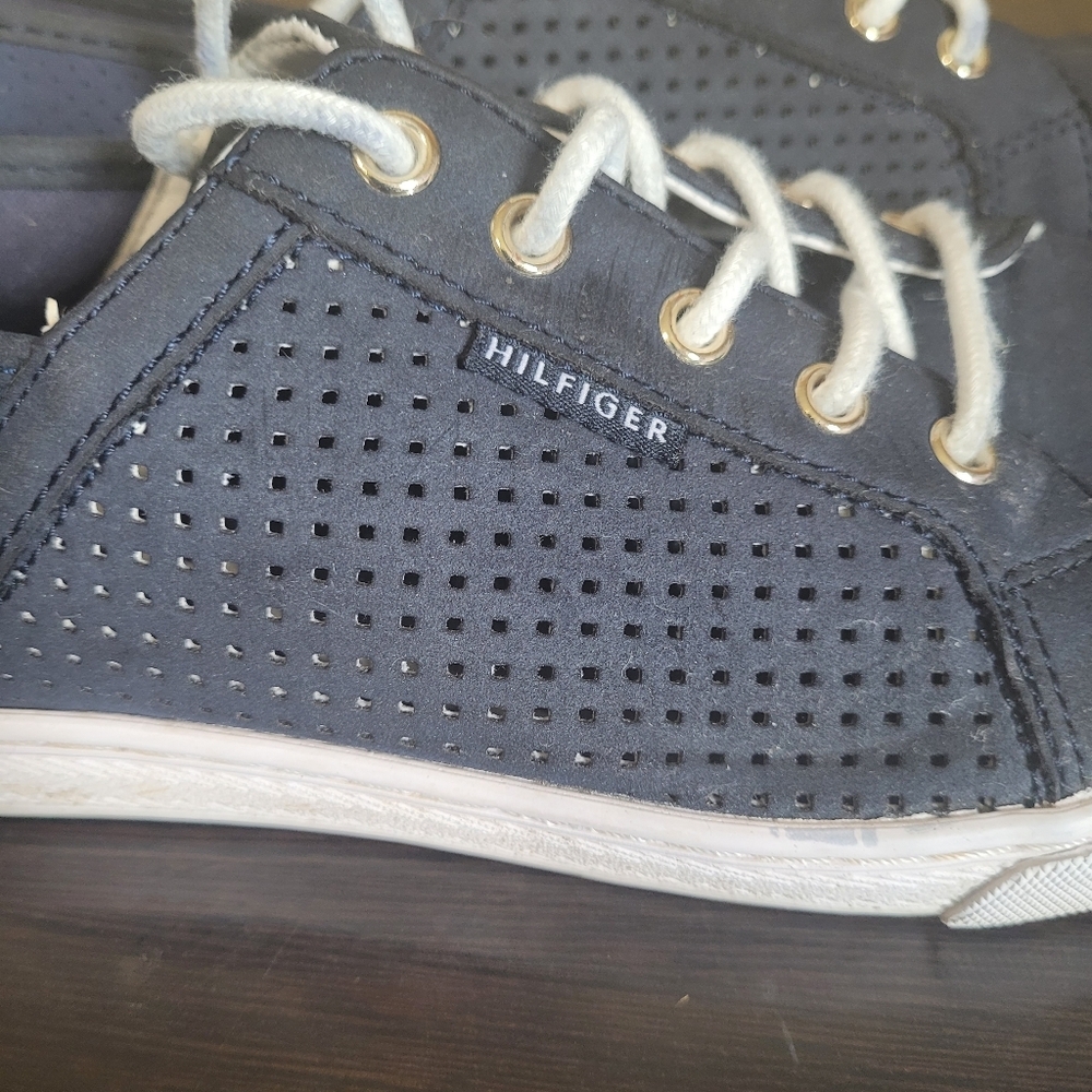 Tommy Hilfiger womens canvas shoes size 7-1/2 - Picture 4 of 6